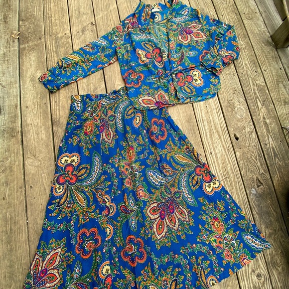 Vintage Dresses & Skirts - Vintage Floral Top and Skirt Set
